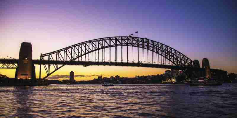 Sydney Harbour Bridge i solnedgangen, Sydney, Australien