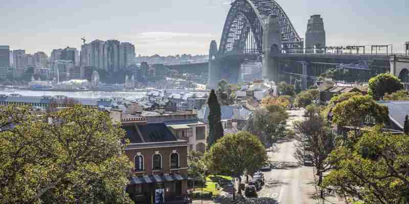 Flot udsigt mod Sydney Harbour Bridge, Sydney, Austtralien