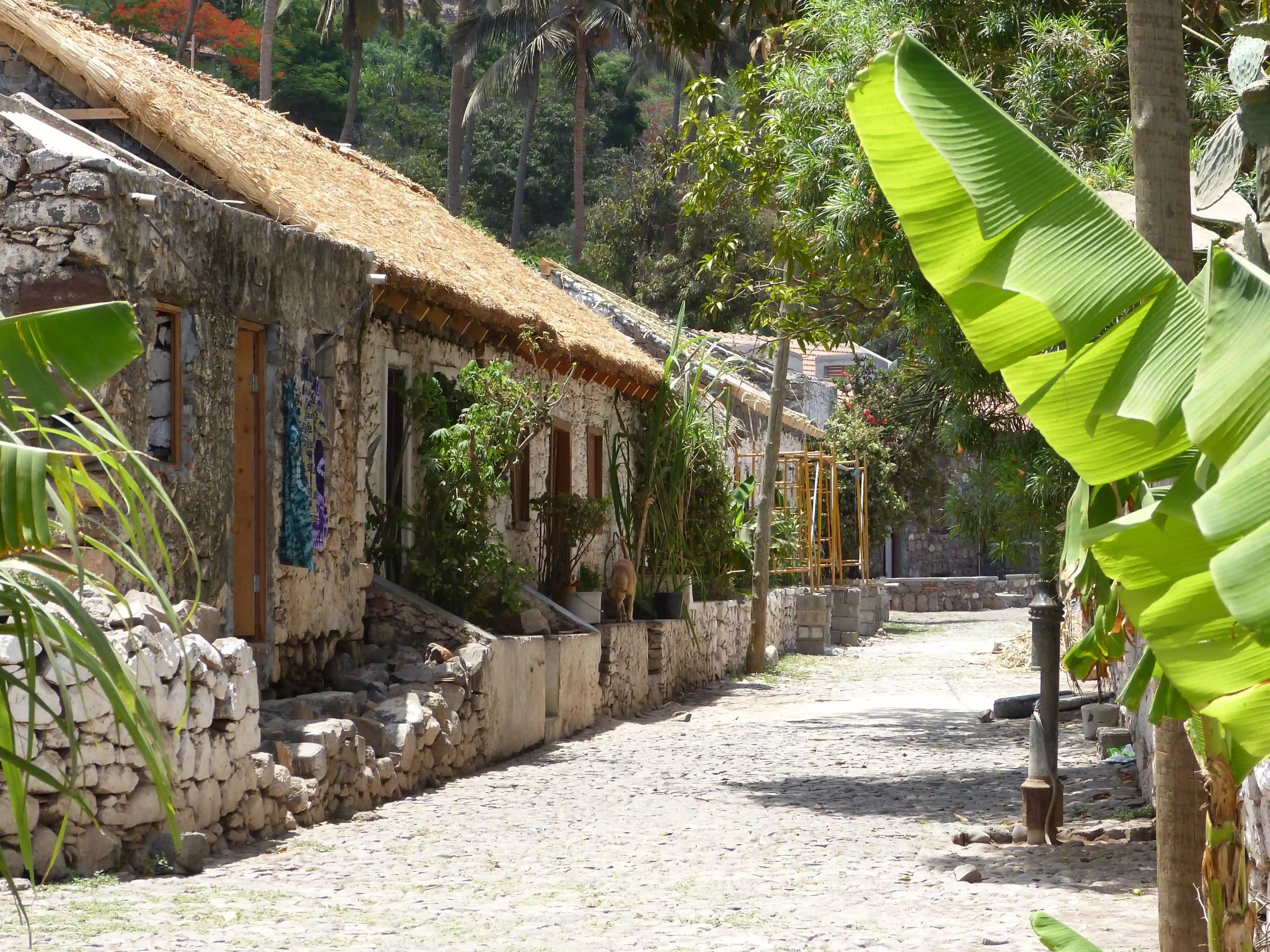 Der er hyggelige små gader på Santiago, Kap Verde