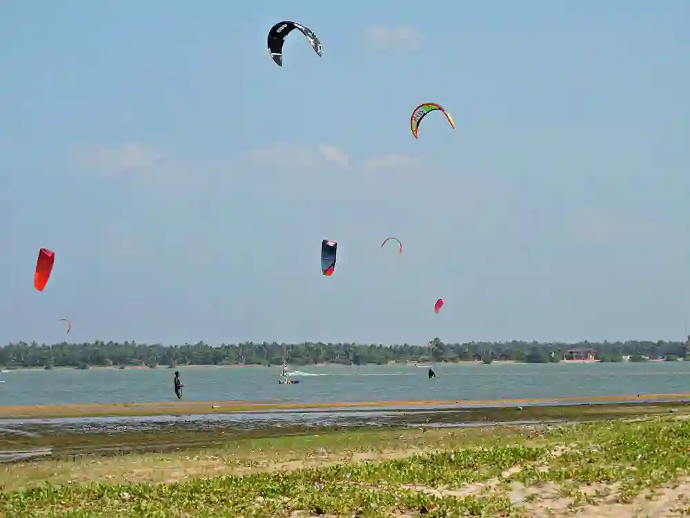 Kitesurfere, Kalpitiya, Sri Lanka