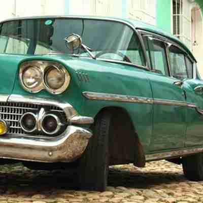 Gammel bil i gaderne i Havanna, Cuba