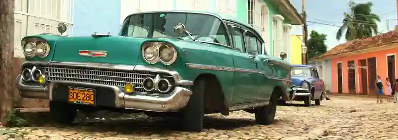 Gammel bil i gaderne i Havanna, Cuba