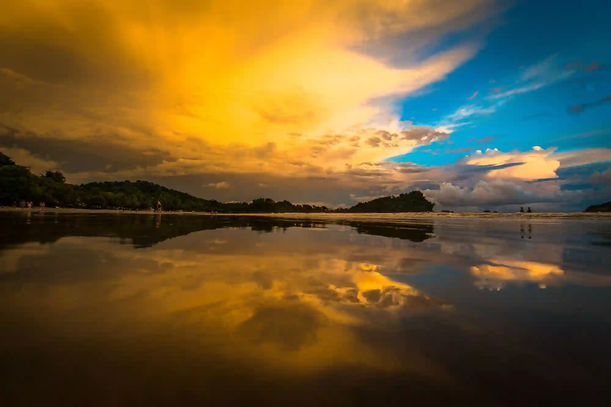Fantastisk flot solnedgang i Manuel Antonio, Costa Rica