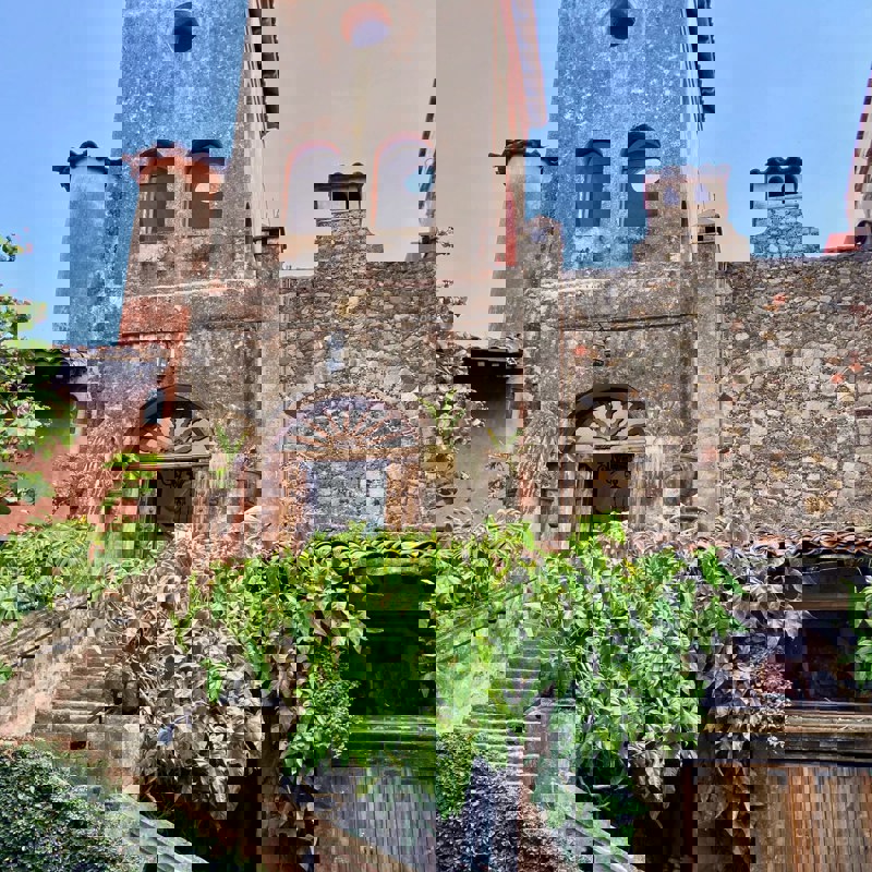 tomas-martinez-3R9LMMfP4l0-unsplash