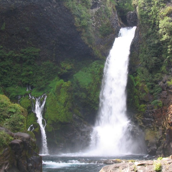 Vandfald i Huilo Huilo, Chile