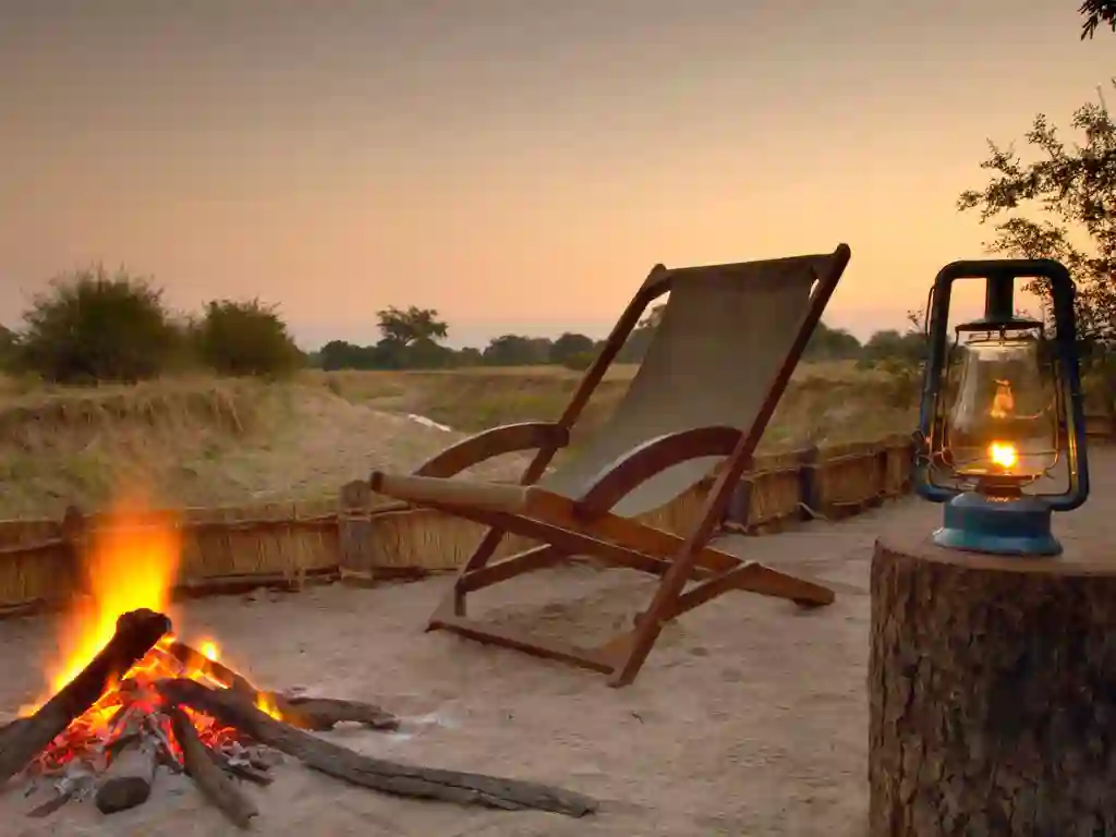 Hygge omkring lejrbålet, Chikoko Camp, Zambia