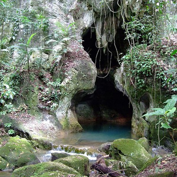 Flere grotter i Belize