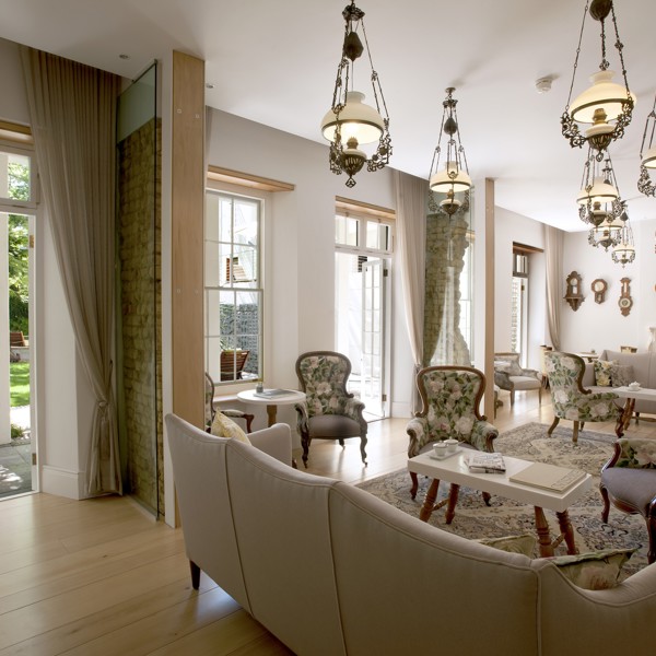 Den hyggelige opholdsstue på Oude Werf, Stellenbosch, Sydafrika