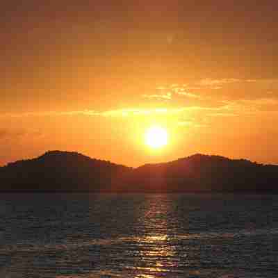 Smuk solnedgang i Thailand