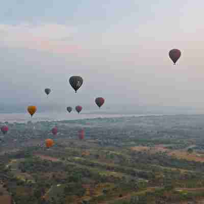 Der er masser af balloner i luften over Bagan, Myanmar
