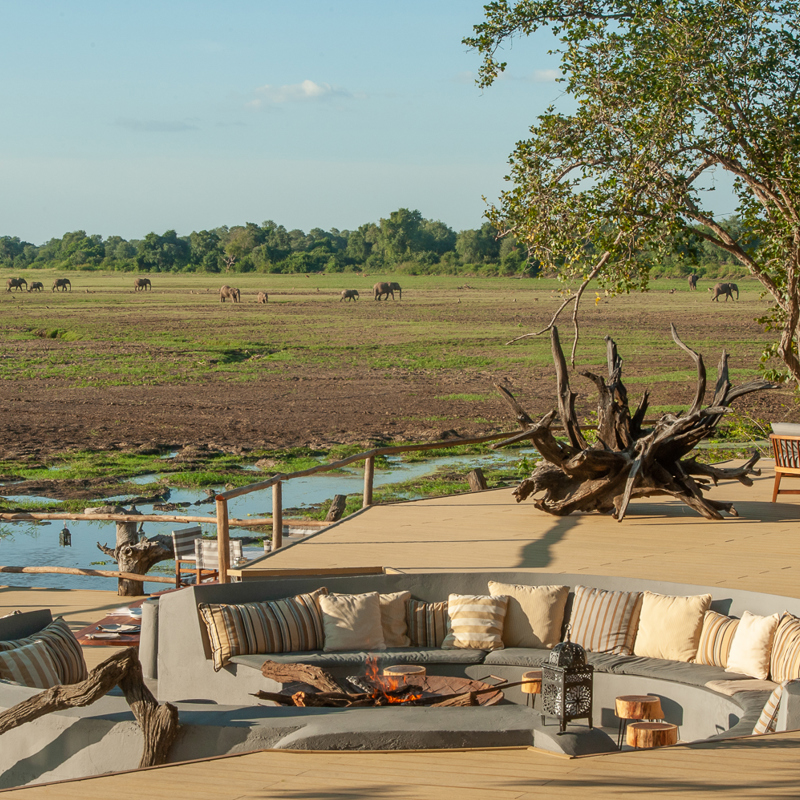 I:\AXUMIMAGES\Afrika\Zambia\Pakker\22620 - Bush & Strand i South Luangwa & Lake Malawi\KRL_Fireplace_4-21