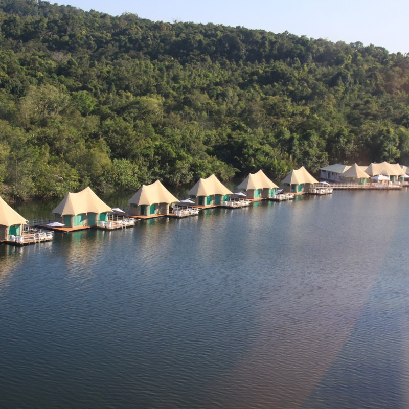 De flydende telte ligger lige op ad regnskoven, 4 Rivers Floating Lodge, Cambodia