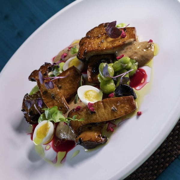 Noget af den lækre mad på på Pullman Maamutaa Maldiverne