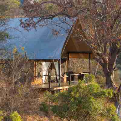 Nyd udsigten fra din egen private veranda, Garonga Safari Camp, Sydafrika