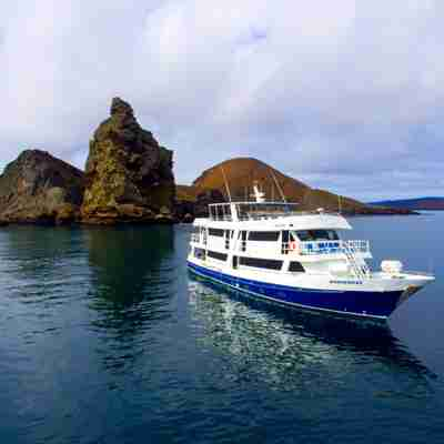 Monserrat-Galapagos-Cruises-Panoramic-Pinacle-Rock-Bartolome-2021--scaled