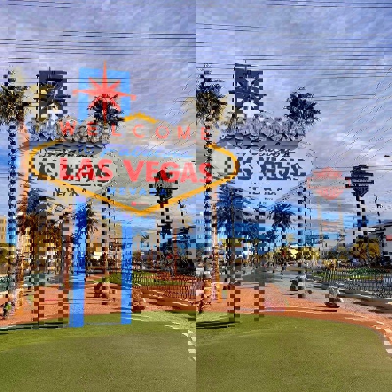 david-lusvardi-8vvhEiUPRSY-unsplash