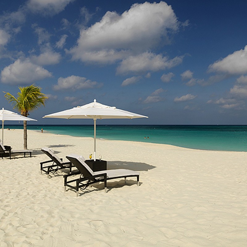 Bucuti Beach Lounging