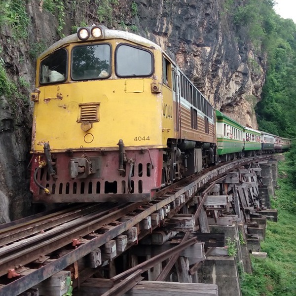 Dødens jernbane tæt ved River Kwai
