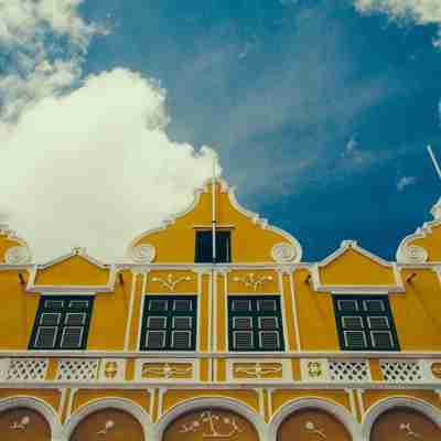 I:\AXUMIMAGES\Caribien\Curacao\Pakker\Caribisk badeferie på Curacao\Willemstadt, gule bygninger