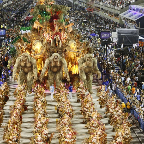 Flotte farver til karneval i Rio