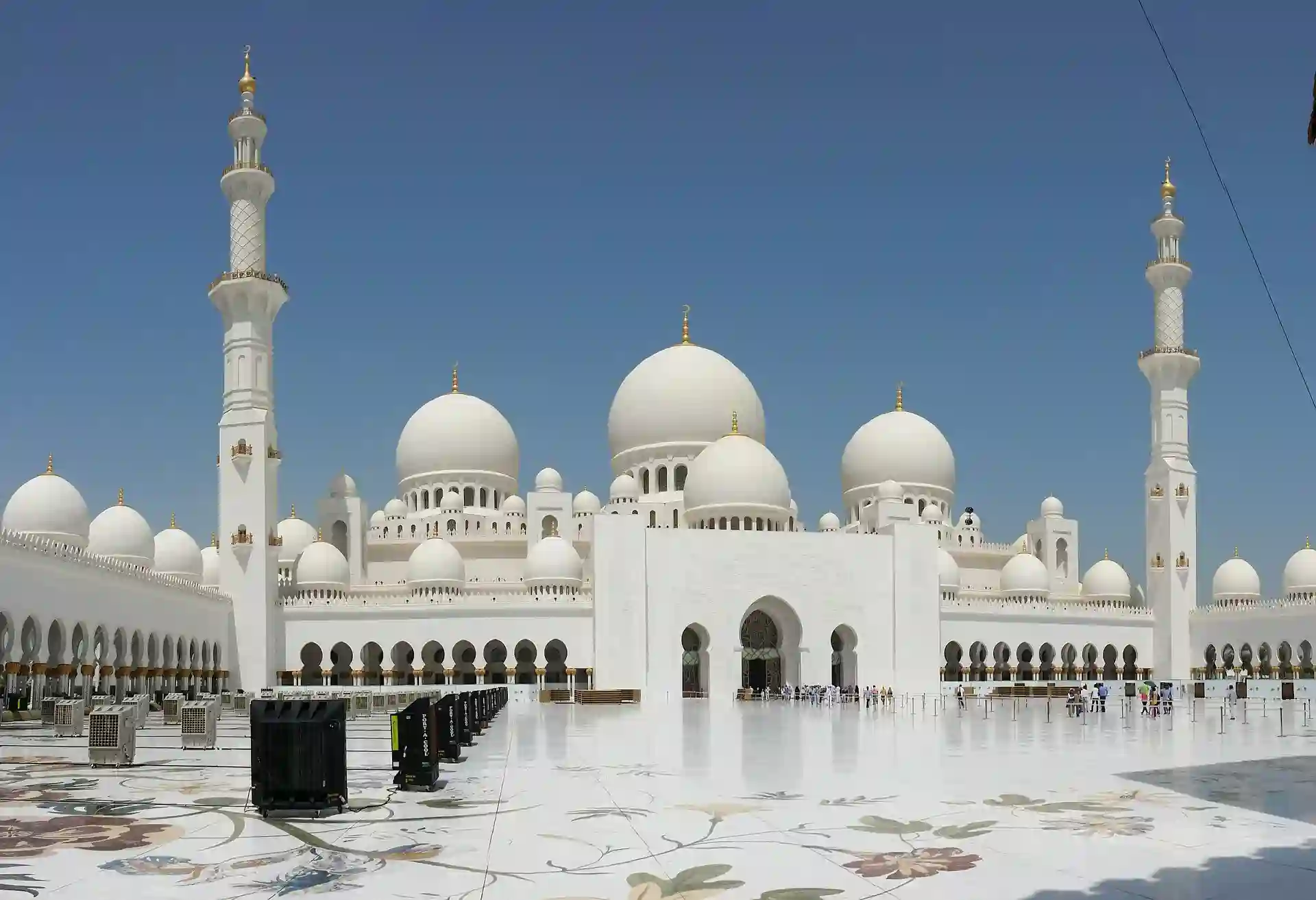 Moskeen i Abu Dhabi, De Forenede Arabiske Emirater