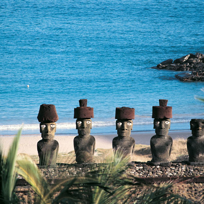 ahu_playa_anakena