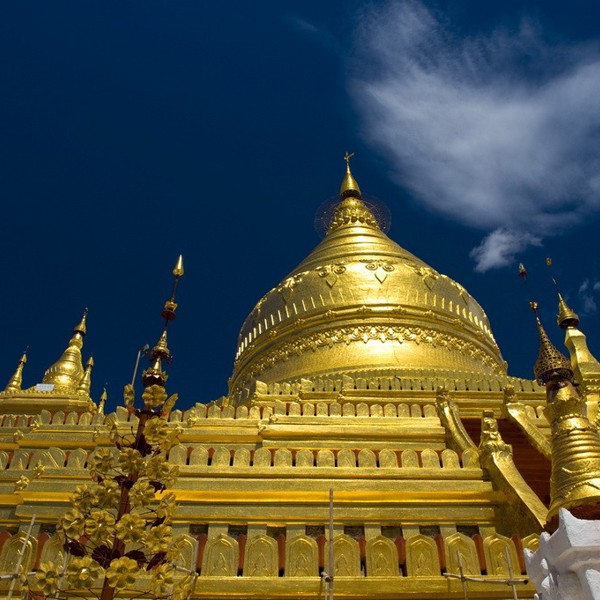 Den gyldne Shwezigon pagode, Bagan, Myanmar