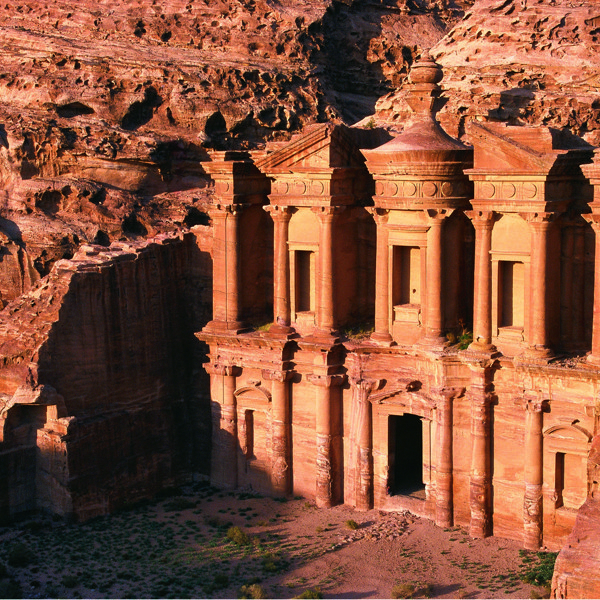 Petra i Jordan er et af verdens syv vidundere