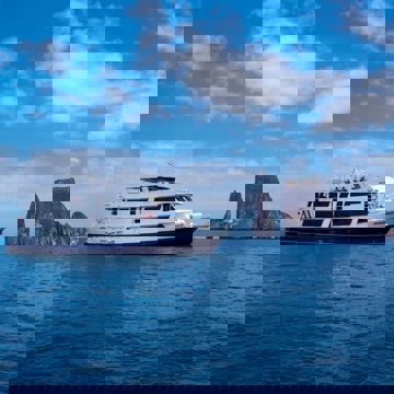 I:\AXUMIMAGES\Sydamerika\Ecuador\galapagos\BÃ¥de\Monserrat\Monserrat-Galapagos-Cruises-Panoramic-Leon-Dormido-Kicker-Rock-2021-9-scaled