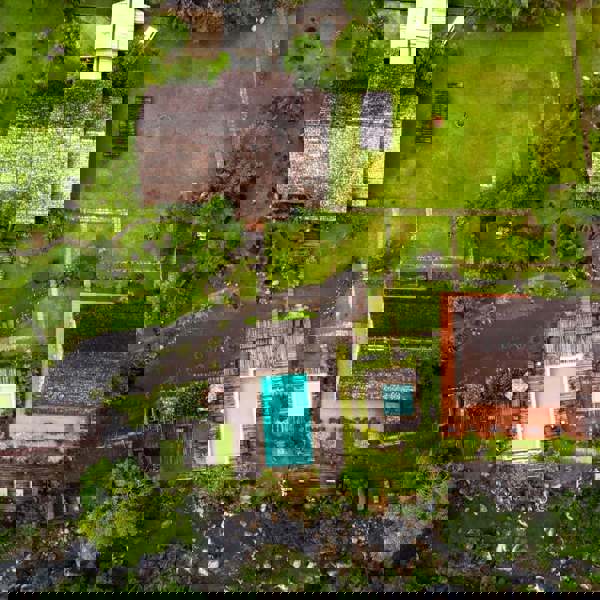 Namkat Yorla Pa Resort i Laos set fra luften