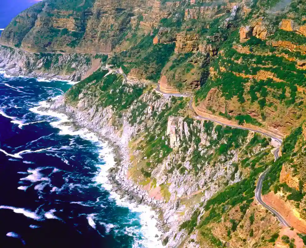 Barsk kyststrækning ved Chapman Peak, Cape Town, Sydafrika.