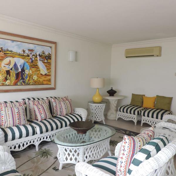 Hyggelige kurvemøbler på Coral Sands