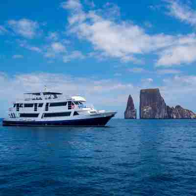 Monserrat-Galapagos-Cruises-Panoramic-Leon-Dormido-Kicker-Rock-2021-9-scaled