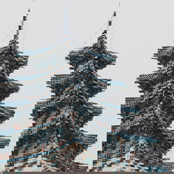 Toppen af spidsen på et tempel i Sydkorea