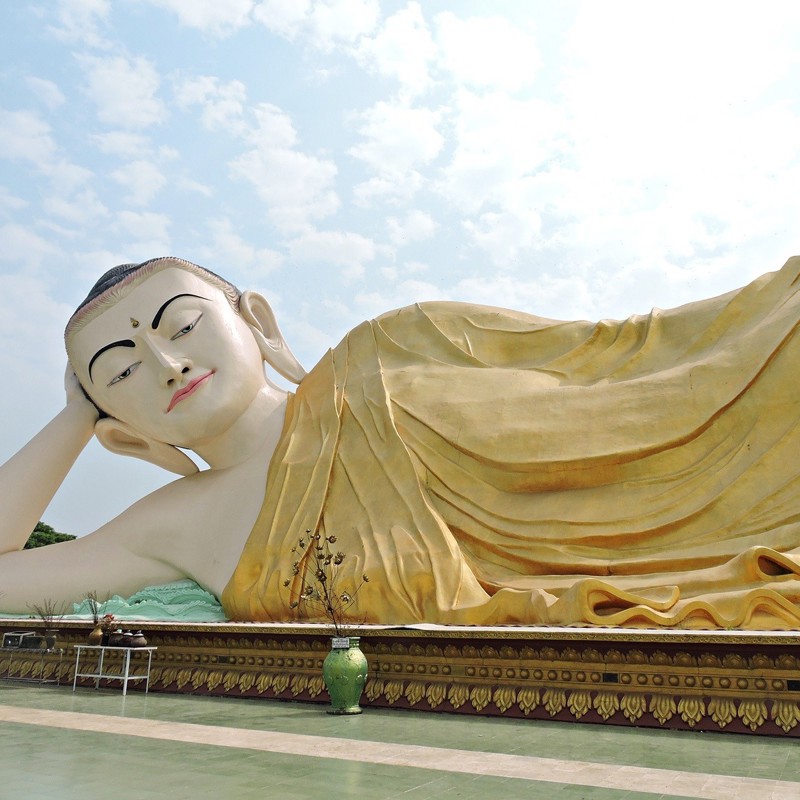Liggende buddha i bago, Myanmar