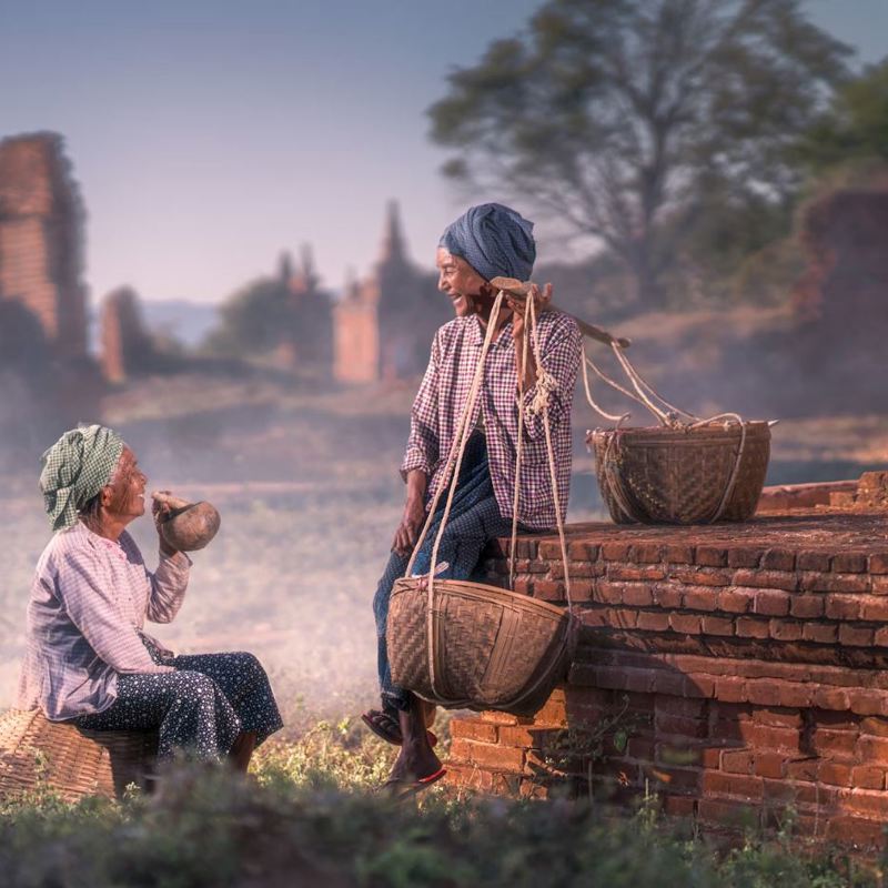 I:\AXUMIMAGES\Asien\Myanmar\Bagan\Hjemmeside\Damer