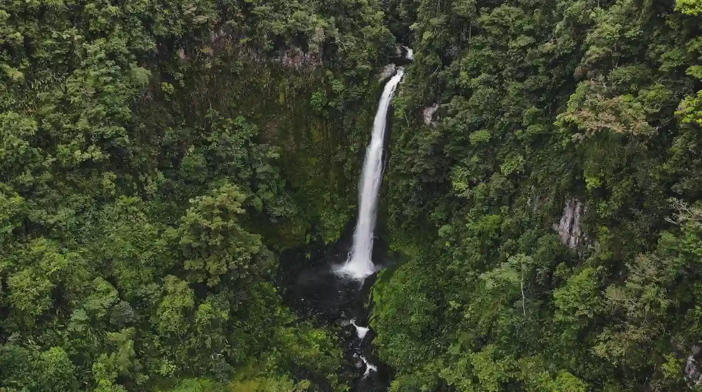 I:\AXUMIMAGES\Mellemamerika\Costa Rica\Turrialba - waterfall