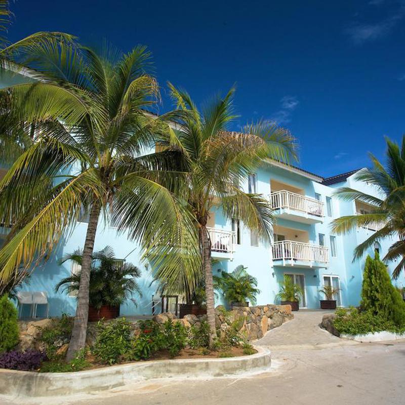 Dolphin Suites set udefra